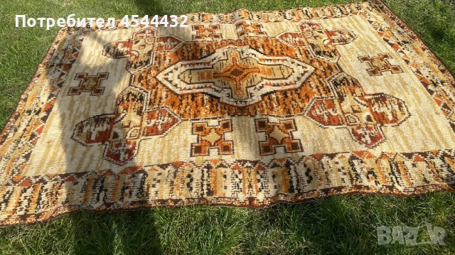 Вълнен ръчно тъкан килим