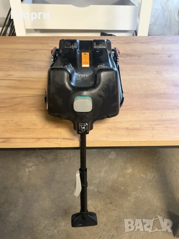 ISOFIX база Britax Römer за бебешко столче 0–13 кг с опорен крак, снимка 5 - Столчета за кола и колело - 56250574