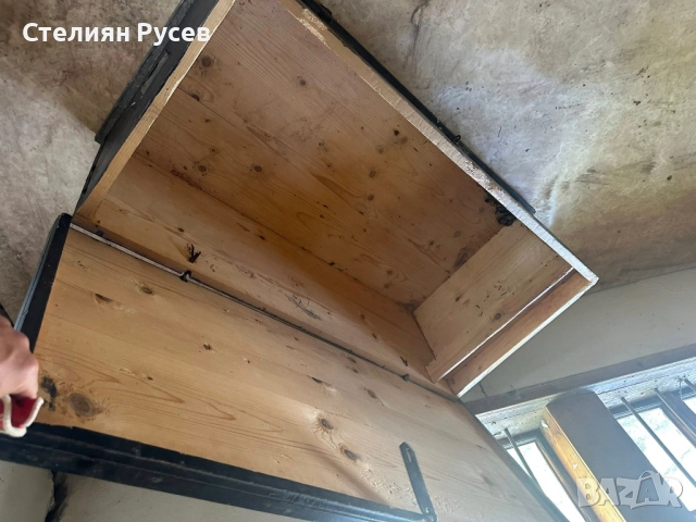 стар дървен сандък за дрехи -цена 40лв или 20,45 евро салкъм, тежък и масивен   - идвате и товарите , снимка 4 - Ракли - 52037356