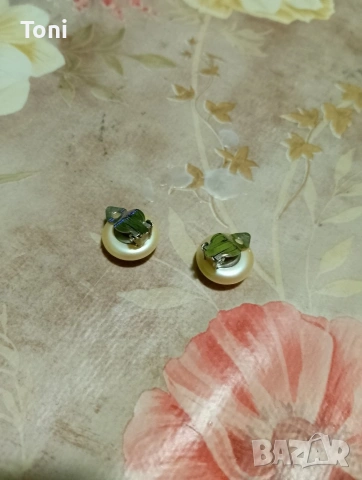 перлени обеци чисто нови , снимка 2 - Обеци - 53669275