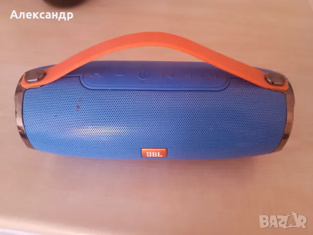 Bluetooth водоустойчива колона JBL Charge, 15W, FM