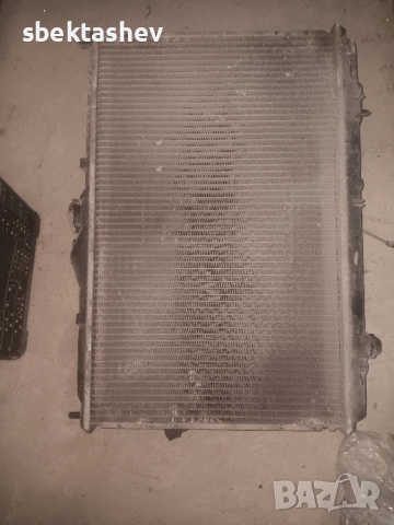 радиатор за мицубиши каризма 