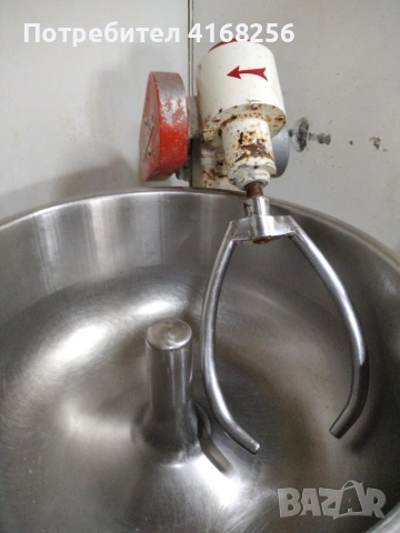 Продавам тестомесачка 130кг, снимка 2 - Обзавеждане на кухня - 53524161