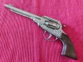 Стар метален пистолет с капси, Испания. , снимка 1 - Колекции - 35715491