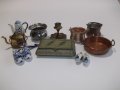 Ретро миниатюрки - медно менче, медна тава, месингов свещник, чайници, снимка 1 - Антикварни и старинни предмети - 44328467
