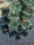 Елха - Изкуствена коледна елха с бели връхчета и шишарки 60 и 90см , снимка 2