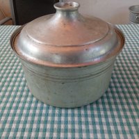 Стара алуминиева тава с капак, снимка 1 - Съдове за готвене - 41435432