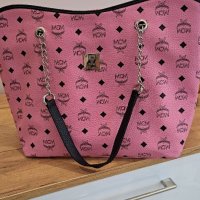 Голяма дамска чанта ,розова, снимка 1 - Чанти - 35310560