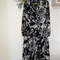 Нова стилна черна бяла разкошна феерична елегантна плисирана плисе рокля Reserved , снимка 8 - Поли - 42179190