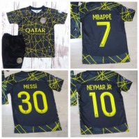 GOLD MESSI NEYMAR MBAPPE NEW Детски екип Париж черно златисто, снимка 1 - Футбол - 41164271