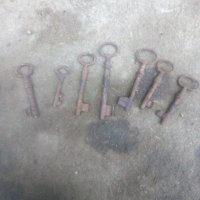 Стари ключове , снимка 2 - Антикварни и старинни предмети - 39477554