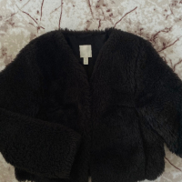 Черно мъхесто яке, снимка 1 - Якета - 44702358