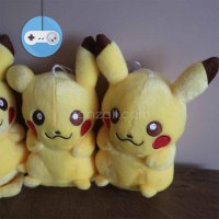 Голяма плюшена кукла Pikachu за феновете на Pokémon, снимка 4 - Плюшени играчки - 35926951