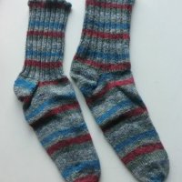 раирани шарени плетени чорапи ходило 23, конч 17, снимка 1 - Дамски чорапи - 39306651