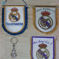 Сувенири на Реал Мадрид - картичка, флагчета, значка и метален ключодържател, снимка 1 - Фен артикули - 41122619
