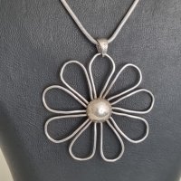 Сребърна висулка цвете , снимка 1 - Колиета, медальони, синджири - 41882575