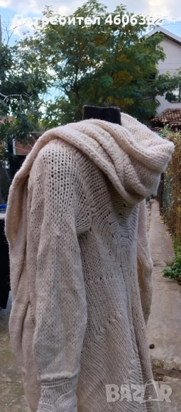 ръчно изработена жилетка с качулка, снимка 1