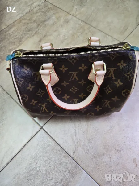 Дамска чанта LV, снимка 1