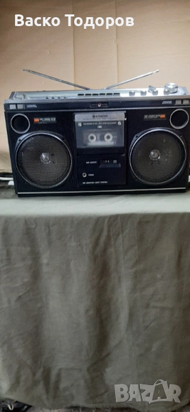 Радиокасетофон Нитачи трк8080е, снимка 1