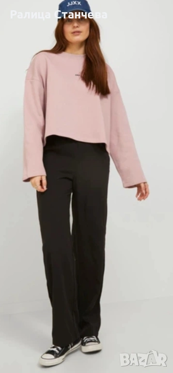 Нов суичър на марката Jack and jones с лека вата, снимка 1