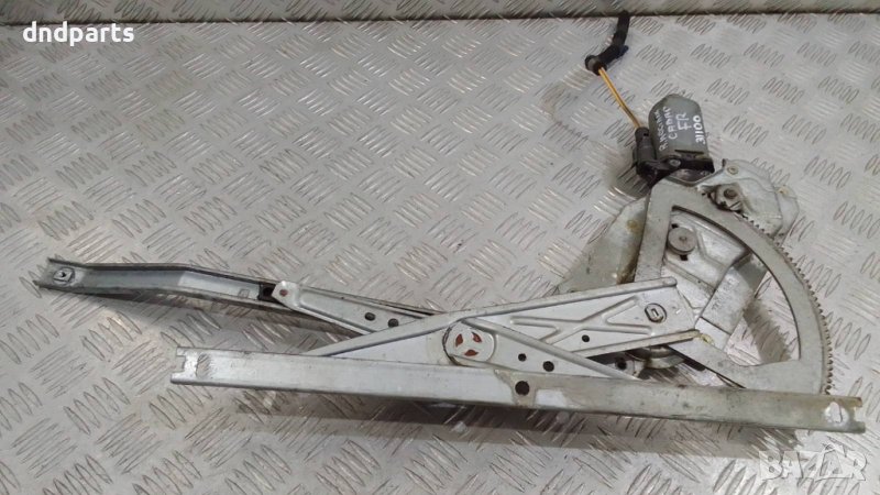 Стъклоповдигач Renault Megane Cabrio 1999г.(преден десен)	, снимка 1