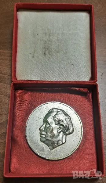 02 Плакет медал 100г.  от рождението на Г.Димитров 1982г , снимка 1