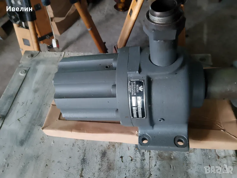 Хидравлична помпа за кран 100л, снимка 1