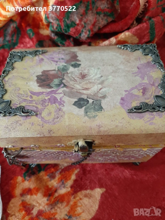 Кутия за бижута в старинен стил., снимка 1