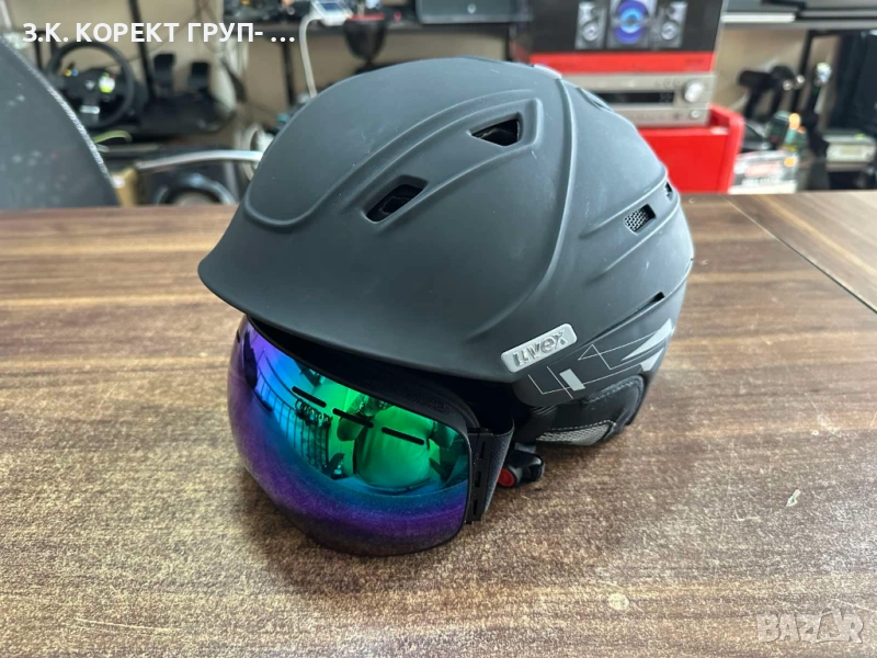 Скиорска каска Uvex, размер 55-59см + очила slokker, снимка 1