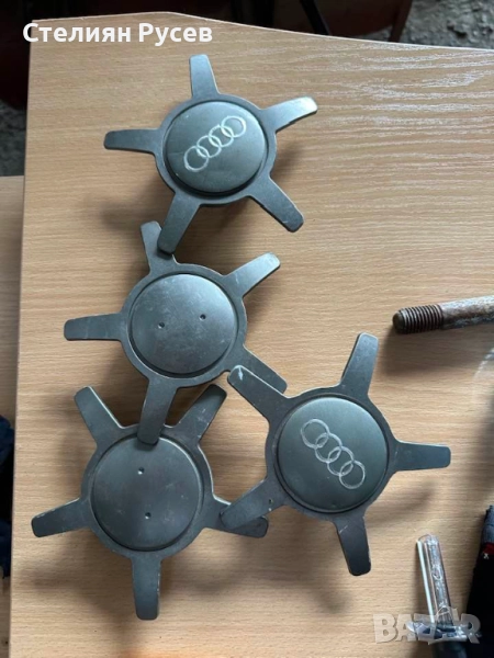 капачки за джанти за ауди audi цена 15 лв  или 7,67 евро  за 4 бр на снимките се вижда едната е без , снимка 1