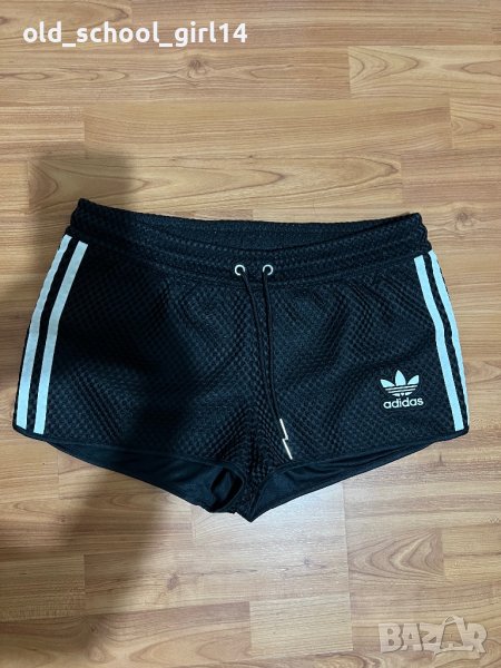 Adidas Originals къси памталони, снимка 1