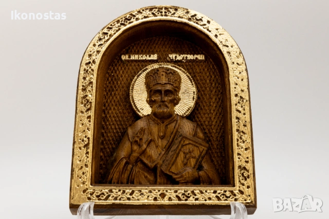 Свети Николай Чудотворец – релефна икона от дъб с позлата