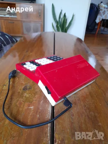 Стар калкулатор Електроника МК41, снимка 4 - Антикварни и старинни предмети - 48337039