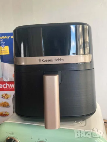 Нов Фритюрник с горещ въздух Russell Hobbs Satisfry, 1800 W, 8,3 L, 9 програми със забележка