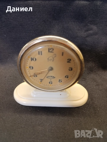 Часовник Дружба, снимка 2 - Антикварни и старинни предмети - 52179347