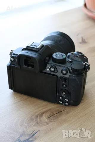 Nikon Z5 II + обектив Nikon Z 24-70mm f/4 S на 3300 кадъра, снимка 4 - Фотоапарати - 55920287