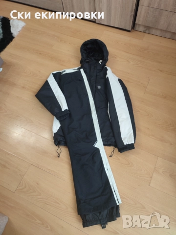 Дамска ски екипировка С/М размер , снимка 4 - Спортни екипи - 51844737