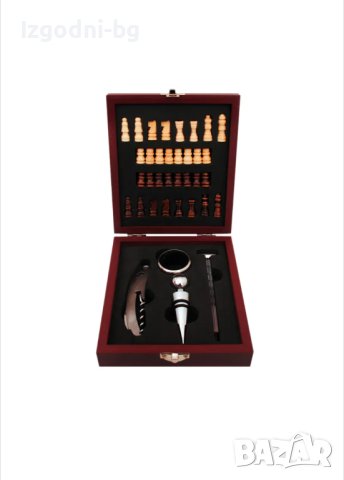 Стилен подарък - кутия с аксесоари за вино и комплект шах, снимка 1 - Подаръци за мъже - 42357019