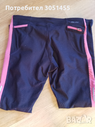 Спортен лот от клин и потниче на Nike, снимка 3 - Клинове - 36204350