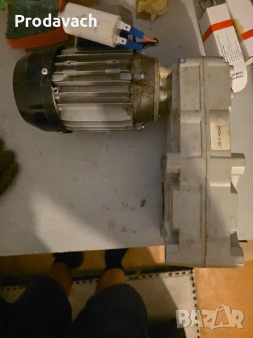 Продава мотор редуктор, снимка 2 - Други машини и части - 51722382