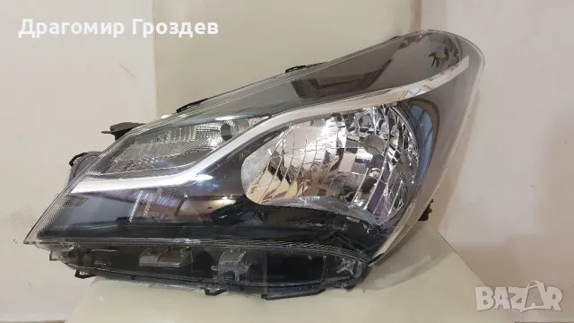 Оригинален ляв фар за  Toyota Yaris / Тойота Ярис (2017-2020)