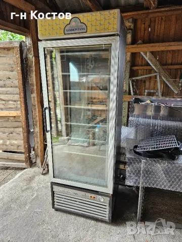 Ми-носова витрина Италия втора употреба Цена 950лв., снимка 2 - Хладилни витрини и фризери - 50055986