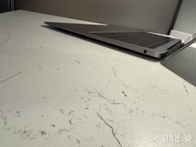 Apple MacBook Air Retina 13 2018, снимка 2 - Лаптопи за дома - 52507635
