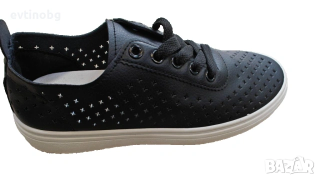 Летни маратонки с принт на дупки