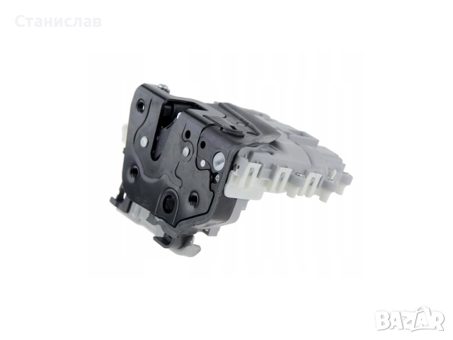 Брава за задна дясна врата за Audi A5 F5, снимка 2 - Части - 52301176