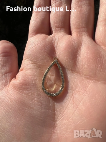 Златна висулка за колие с блестящи камъчета в формата на капка ❤️, снимка 3 - Колиета, медальони, синджири - 52413000