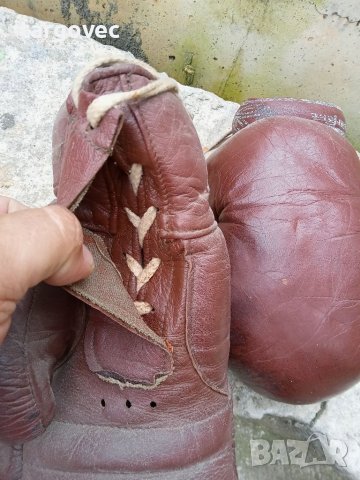 Старинни боксови ръкавици, снимка 3 - Антикварни и старинни предмети - 40895173