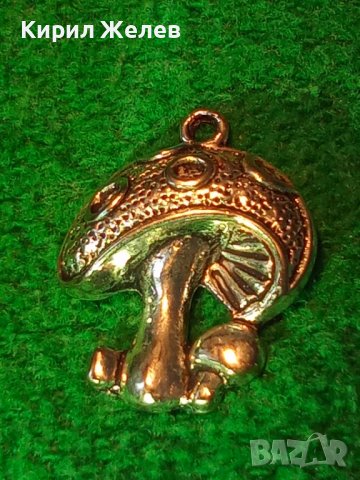 ФИГУРАЛЕН СРЕБЪРЕН с БЯЛА ПОЗЛАТА АРТ МЕДАЛЬОН - ГЪБКА 37419