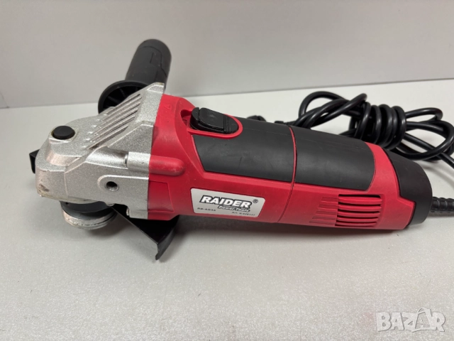 Перфектен! Ъглошлайф RAIDER RD-AG35 / 750 W 125 mm /, снимка 3 - Ъглошлайфи - 52802540
