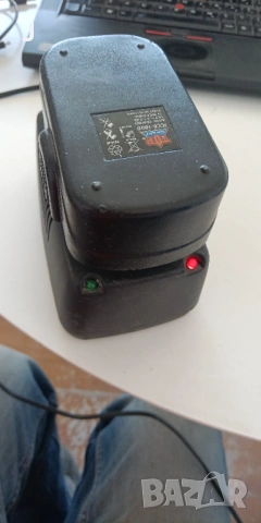 зарядно и батерия 18волта, снимка 4 - Винтоверти - 53857761